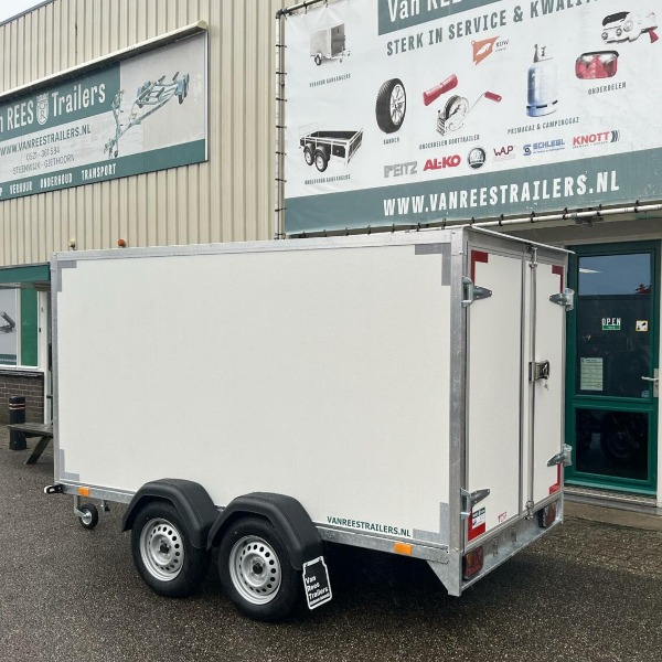 NR 81 GESLOTEN AANHANGER TANDEM 750kg 250X150X150